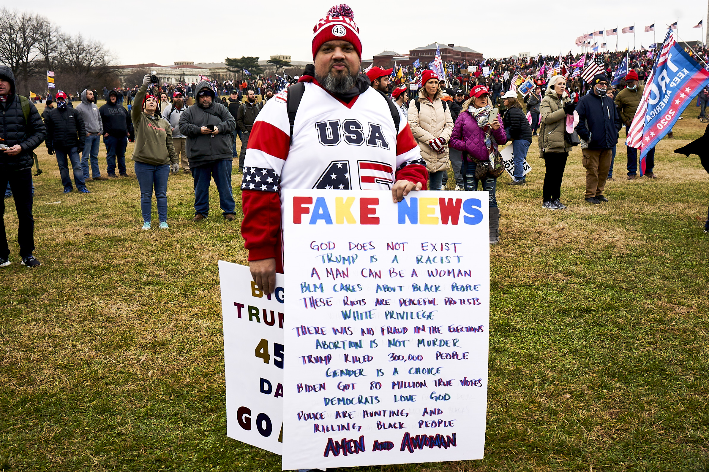 210106-1_DC_Protests_SaveAmericaMarch_NationalMall_SWP_0924